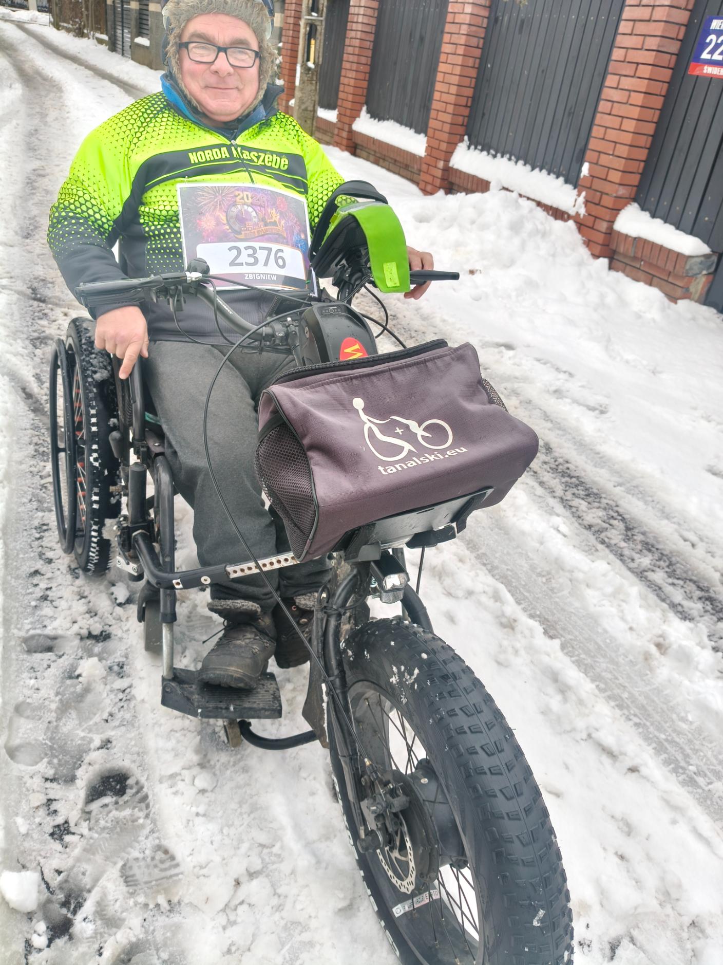 Wirtualny start biegu sylwestrowego rozpocząłem przed domem w Otwocku.